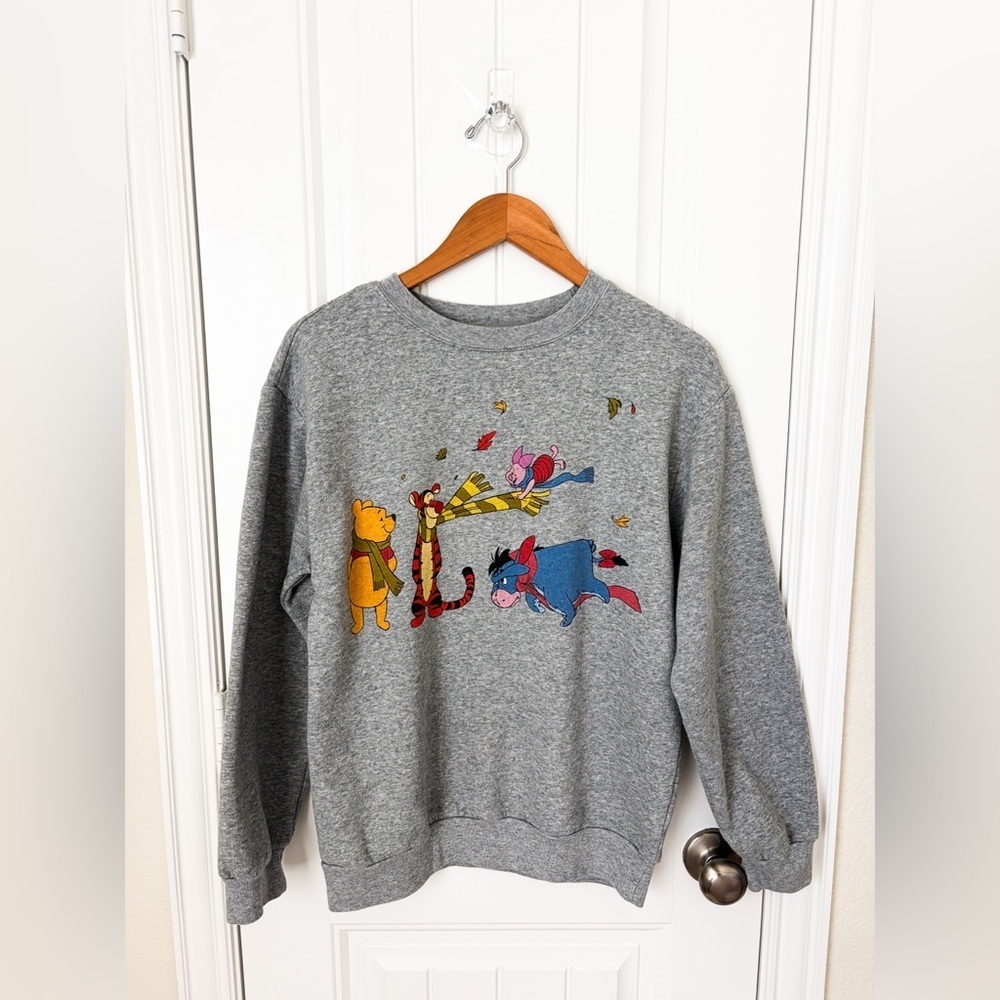 Disney Winnie the Pooh Crewneck Sweatshirt Grey Size Small